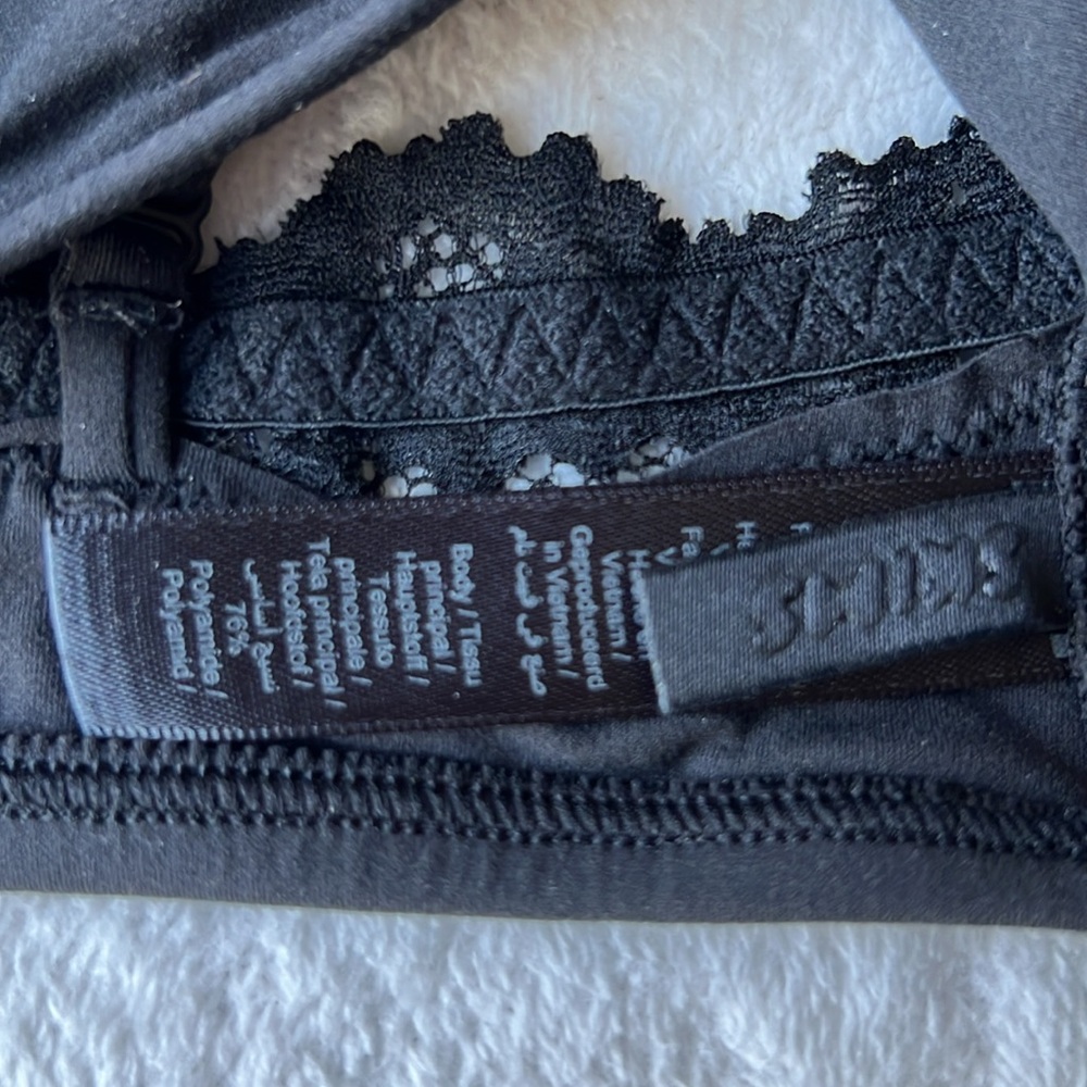 SKIMS Fits Everybody Lace Scoop Bralette - Picture 8 of 13